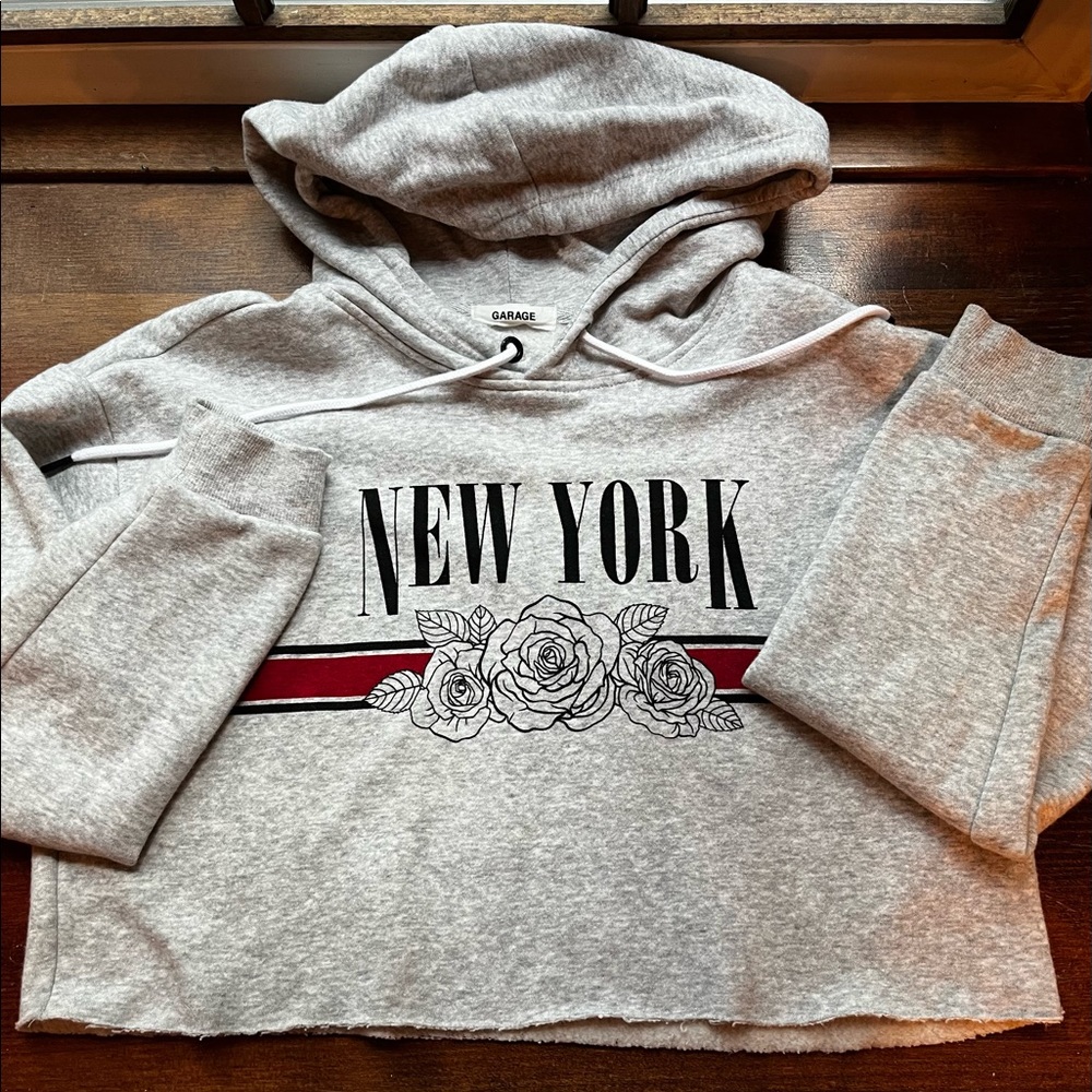 Garage NEW YORK Cropped Hoodie